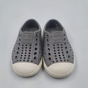 Native Jefferson Gray Slip-On Light Pink Shoes Size 5 Outdoors Water Shoe